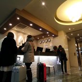 Hotel JHILL ราคาประหยัด ใจกลาง “เมียงดง” ย่าน Shopping สุดฮิต