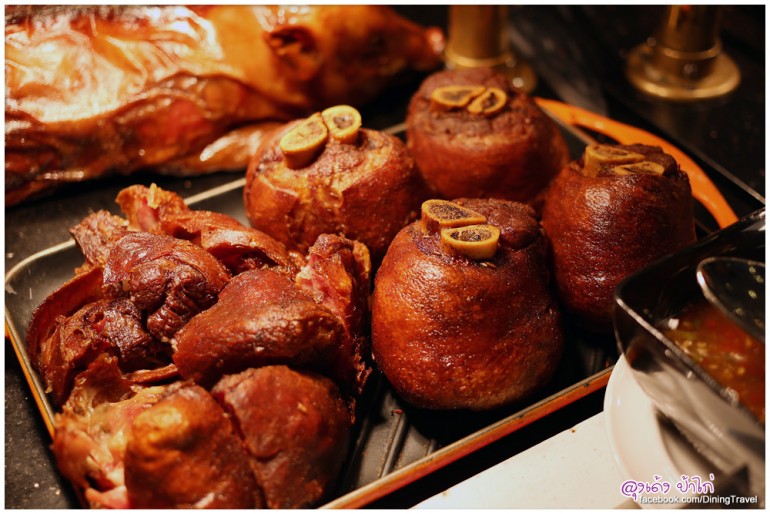 OKTOBERFEST, Centara Grand-01