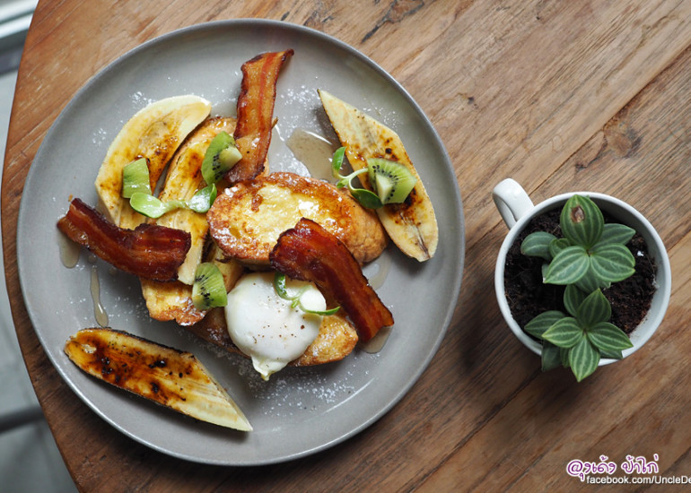 Luka Café : คาเฟ่สุดชิค ถนนปั้น สีลม