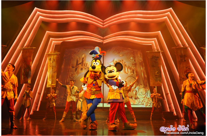 การแสดงละครเพลง Mickey and the Wondrous Book ชุดใหม่ล่าสุด (2016)