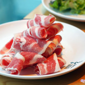 Hong Bar บุฟเฟ่ต์ปิ้งย่าง สาขาเมียงดง คนละ 11,900 วอน (ประมาณ 380 บาท)