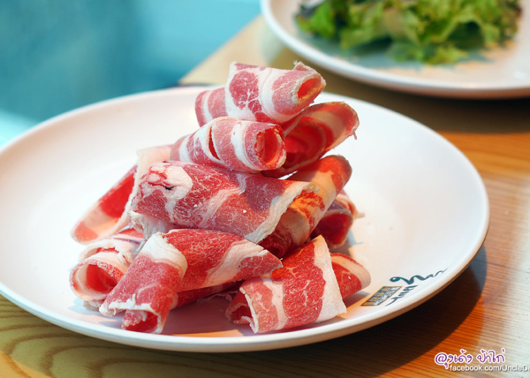 Hong Bar บุฟเฟ่ต์ปิ้งย่าง สาขาเมียงดง คนละ 11,900 วอน (ประมาณ 380 บาท)