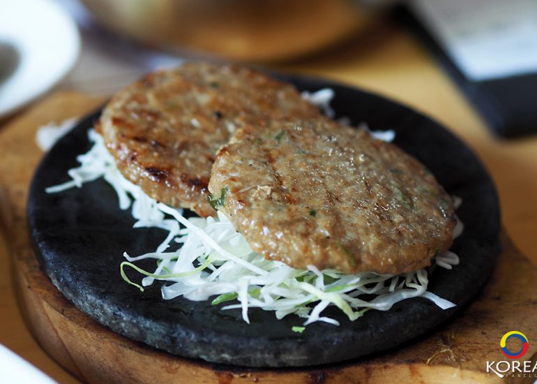 Kkochdamjib เบอร์เกอร์จานร้อน แห่งเมืองจอนจู