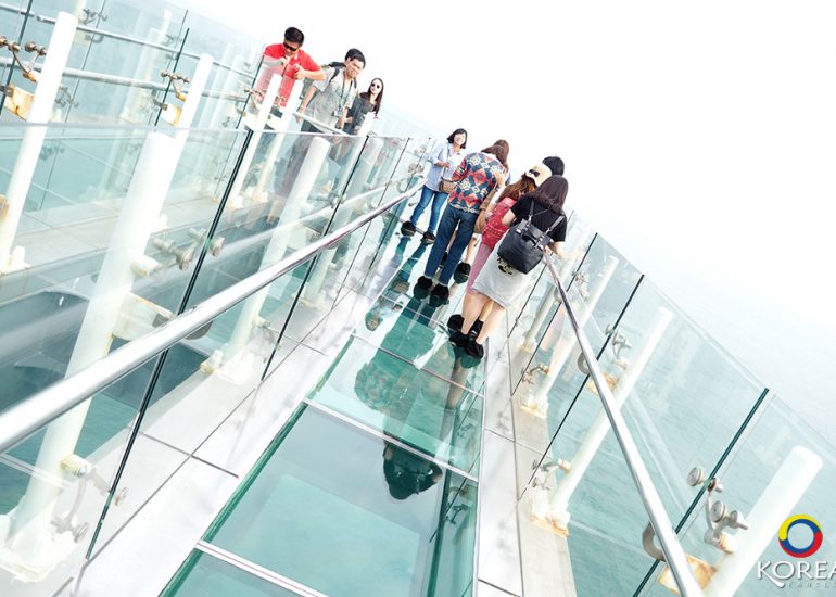 ออยุคโด (Oryukdo Skywalk) ทางเดินลอยฟ้าพื้นกระจก