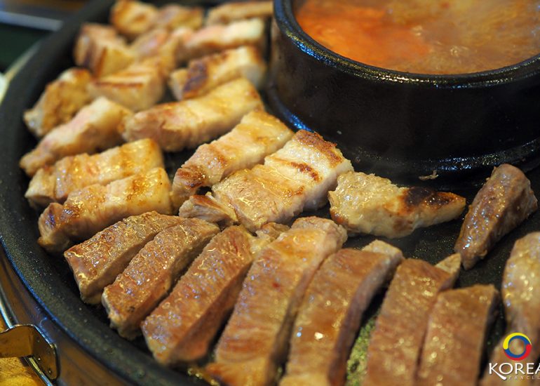 Ungteori บุฟเฟ่ต์หมูย่างเกาหลี ใจกลางเมียงดง
