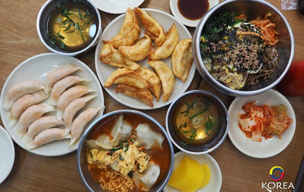 Boyoung Mandu (보용만두) เกี๊ยวซ่า ร้านดังแห่งเมือง ซูวอน