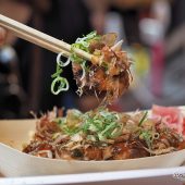 Acchichi Honpo ทาโกะยากิ เจ้าดังแห่ง โอซาก้า