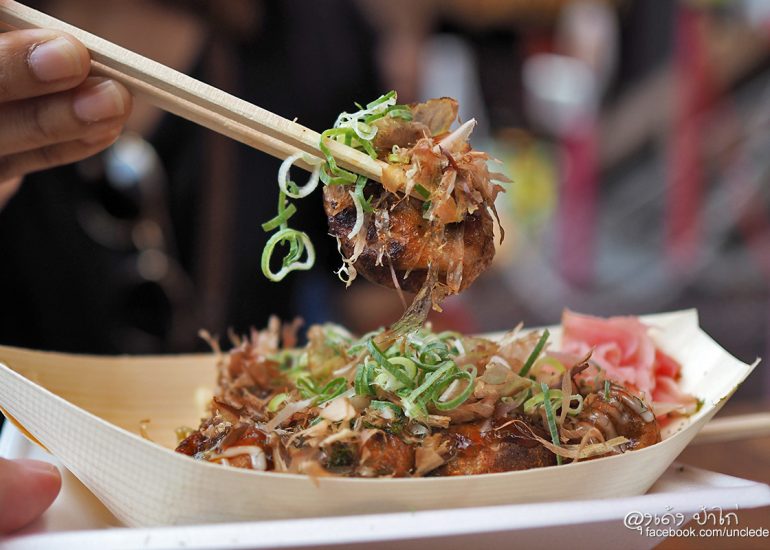 Acchichi Honpo ทาโกะยากิ เจ้าดังแห่ง โอซาก้า