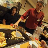 Tsuruhashi Fugetsu โอโคโนมิยากิ โอซาก้า